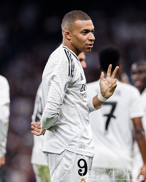 姆巴佩上演帽子戏法!超越C罗纪录,皇马首季狂轰39球刷新8项纪录 姆巴佩上演帽子戏法!超越C罗纪录,皇马首季狂轰39球刷新8项纪录